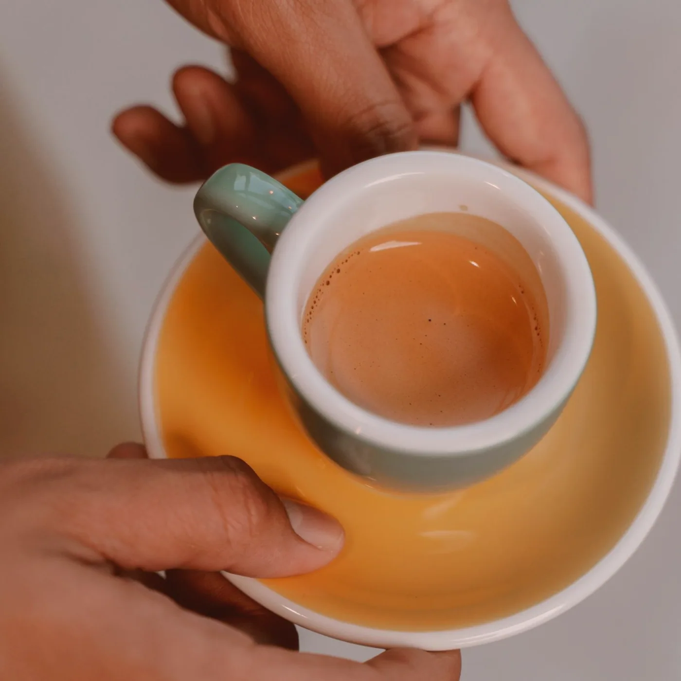 The counter between hands